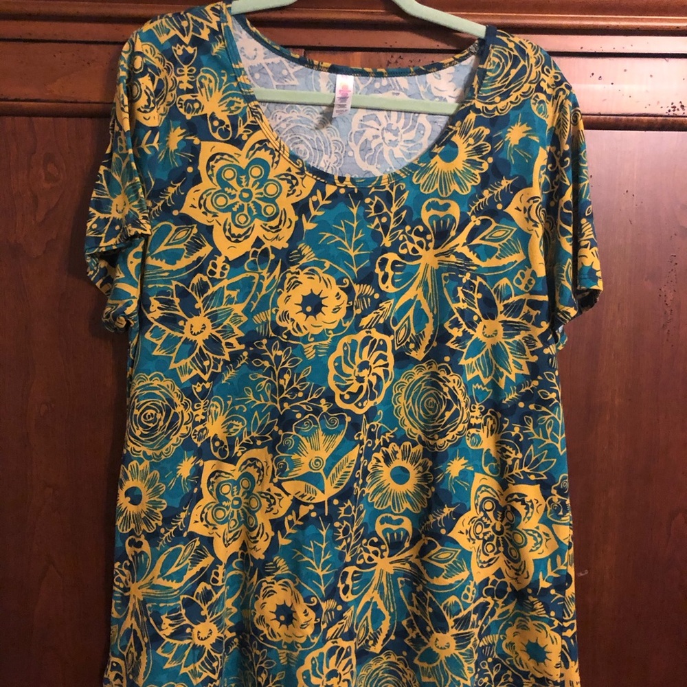 2/$12 - Lularoe Classic T 2XL